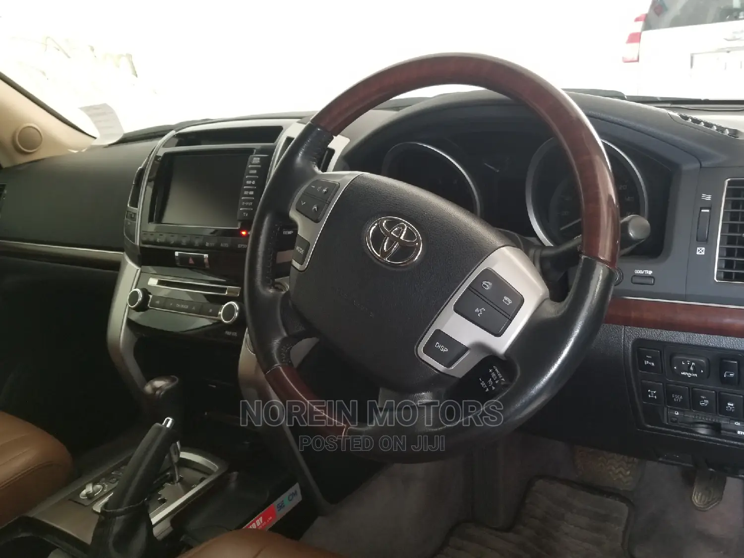 Toyota Land Cruiser 2015 Pearl