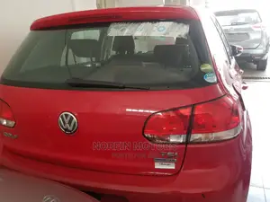 Volkswagen Golf 2015 Red