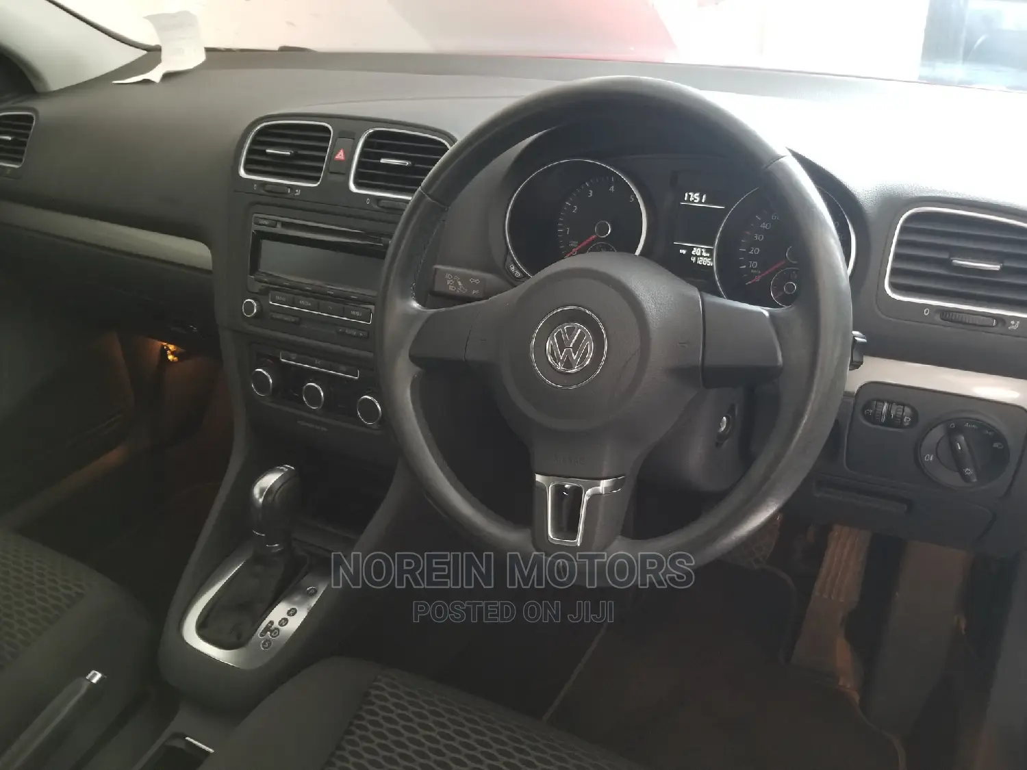 Volkswagen Golf 2015 Red