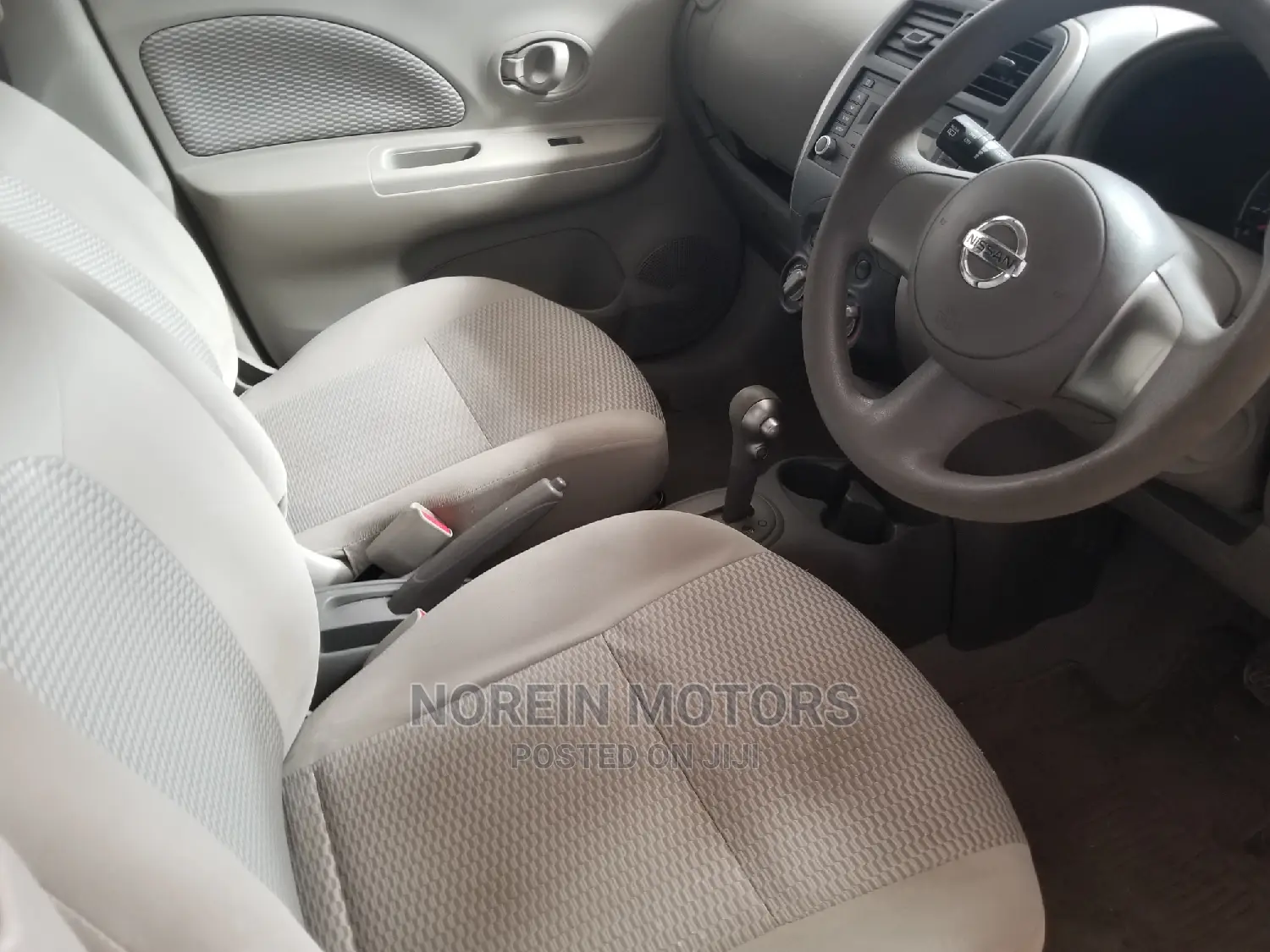 Nissan March 2014 Pink