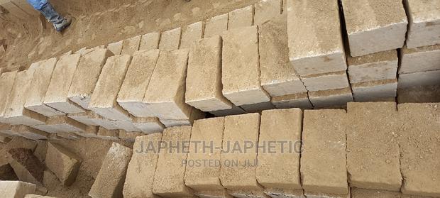 Grade 1 Machine Cut Yellow Stones - thumbnail 3