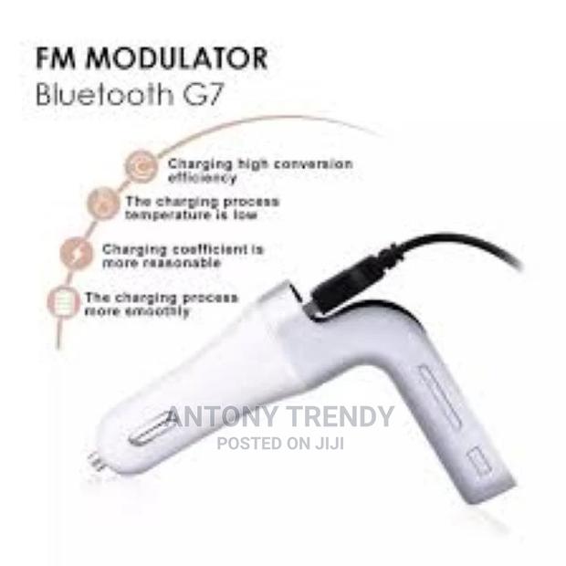 G7 Wireless Bluetooth Handsfree Car Kit With USB Port Charge - main view