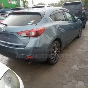 Mazda Axela 2016