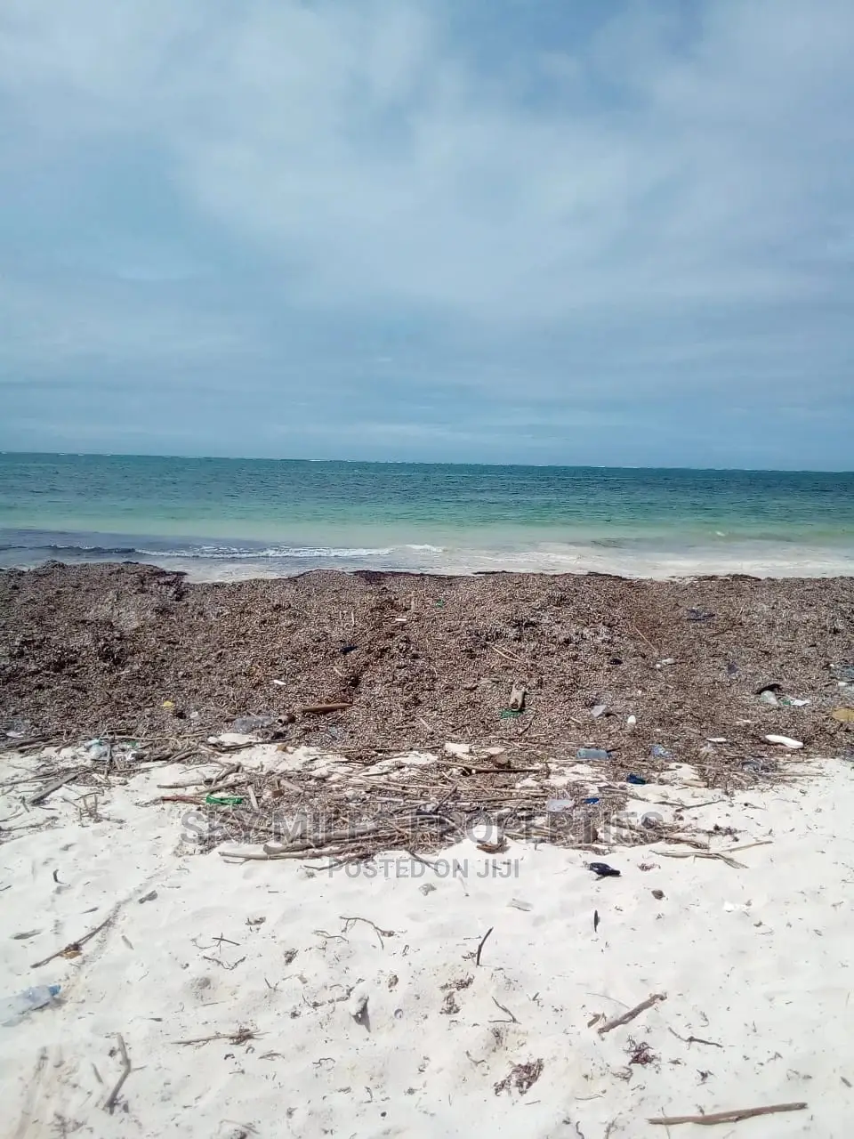 4.5 Acres Sandy Beach on Sale at Malindi.