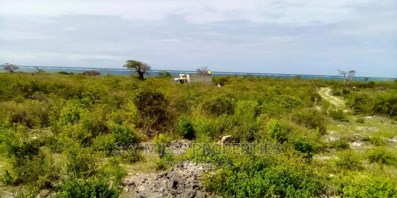 4.5 Acres Sandy Beach on Sale at Malindi.