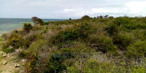 4.5 Acres Sandy Beach on Sale at Malindi. - thumbnail 5