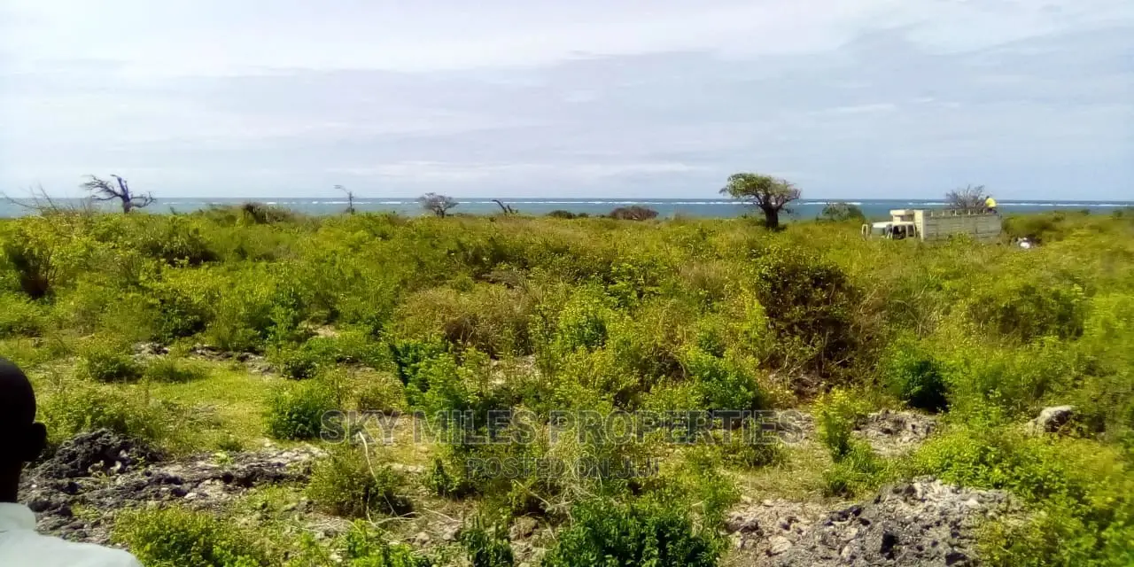 4.5 Acres Sandy Beach on Sale at Malindi.