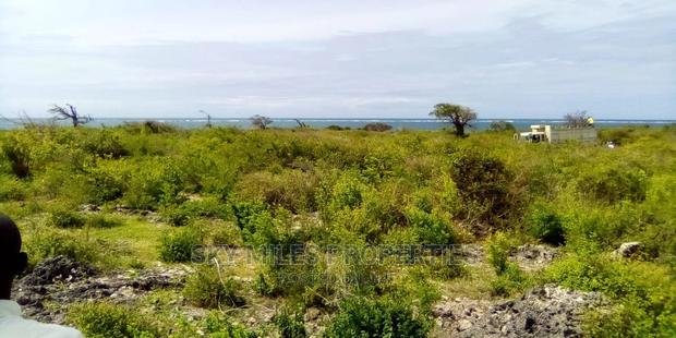 4.5 Acres Sandy Beach on Sale at Malindi. - thumbnail 7