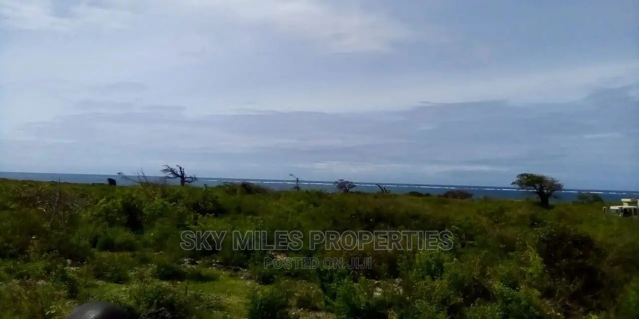 4.5 Acres Sandy Beach on Sale at Malindi.