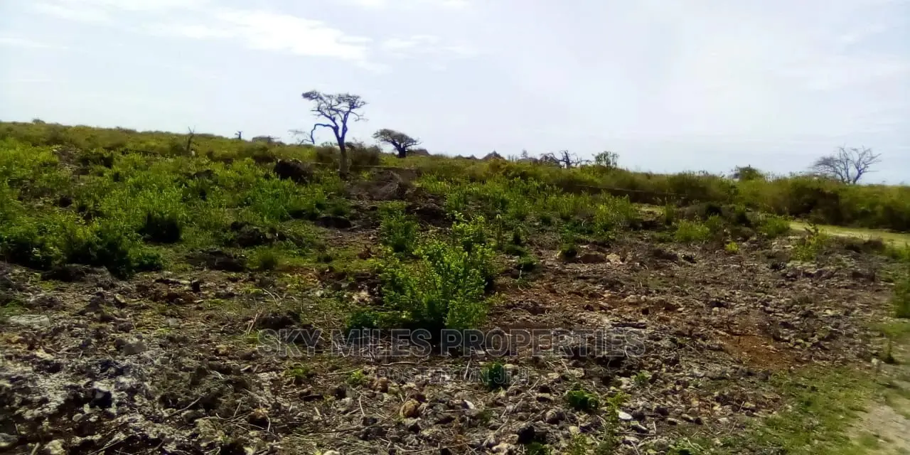 4.5 Acres Sandy Beach on Sale at Malindi.