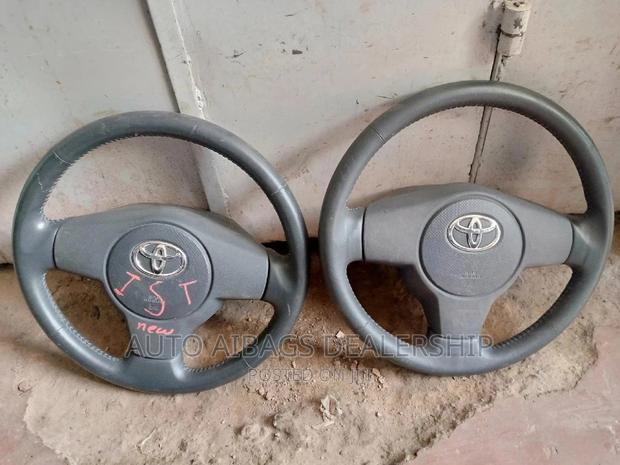 Stearing Wheels for Toyota Ist New Shape.