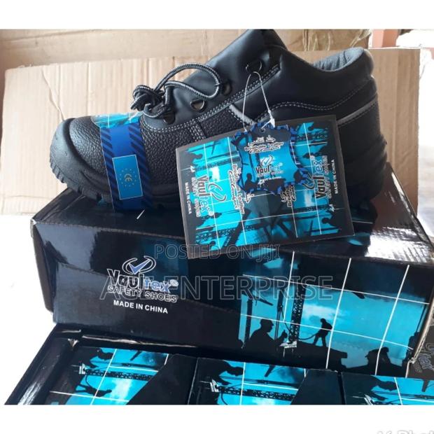 Vaultex Safety Boots - main view