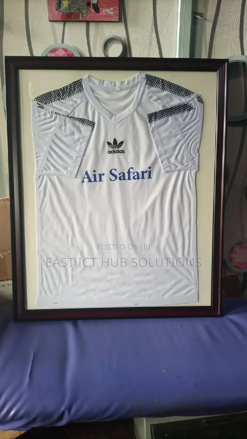 Frame That Jersey! Class Photo Framing
