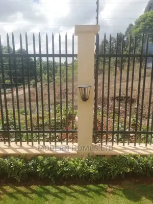 Quality Pallisade and Electric Fence