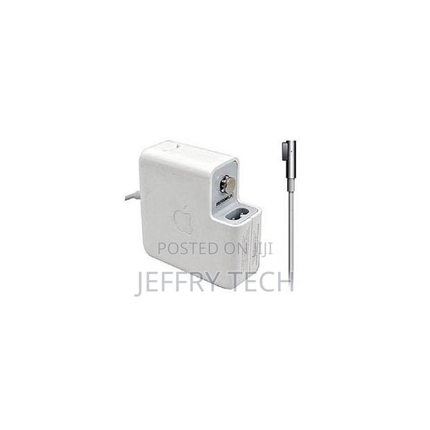 Apple Charger for 85W Safe 1 Macbook Air and Macbook Pro.