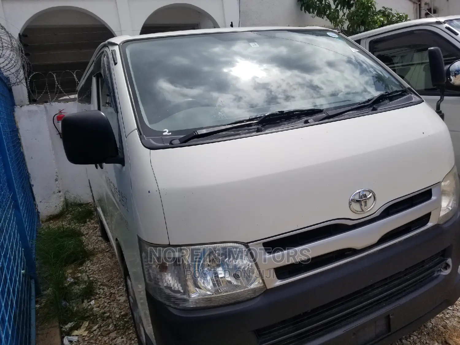 Toyota HiAce 2014