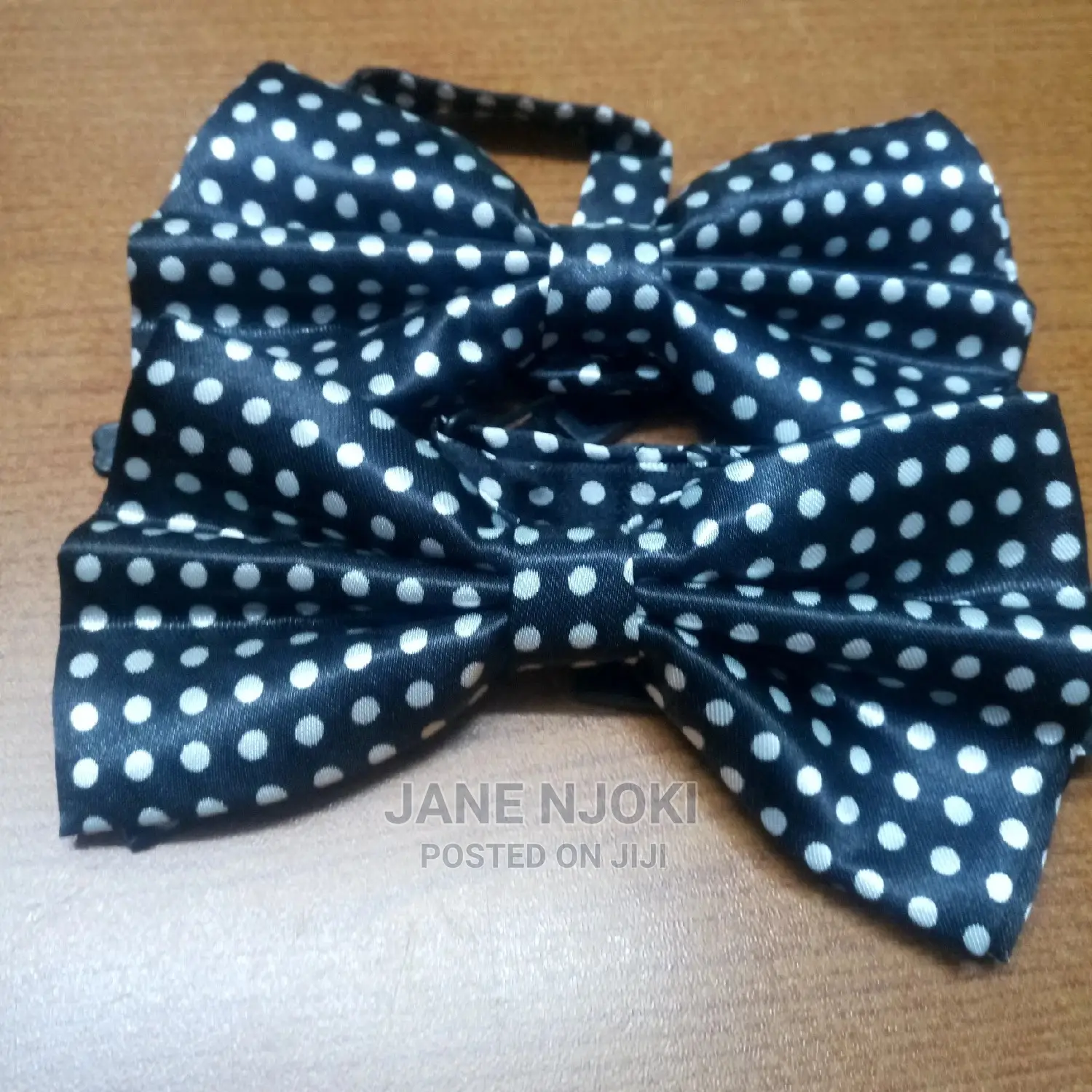 Porker Dot Bowtie