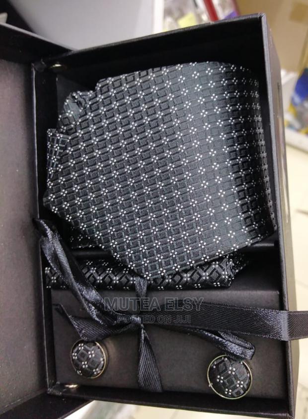 Black Polycadot Executive Tie Sets - thumbnail 3