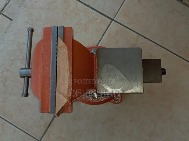 Bench Vice - main view