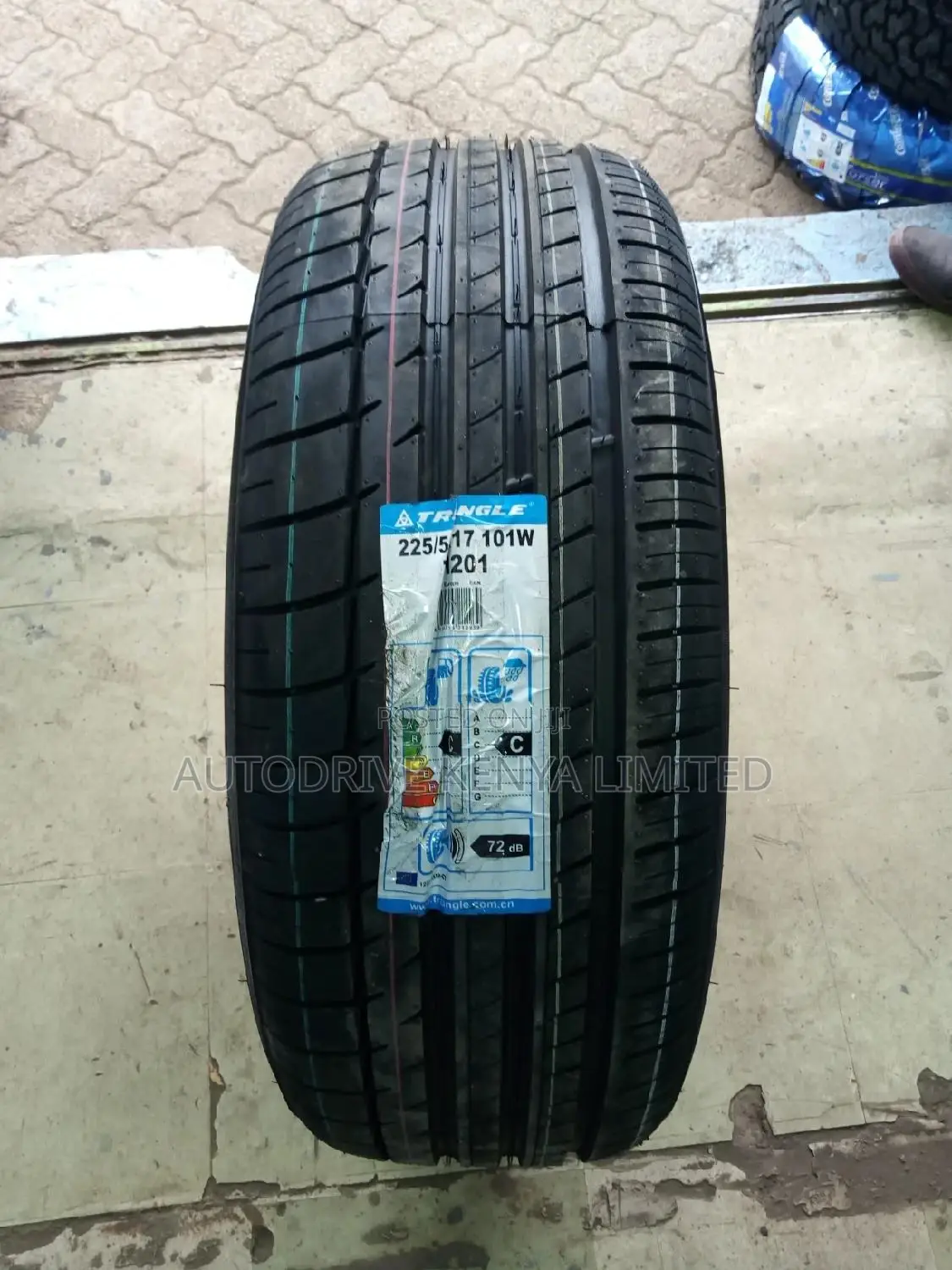 Triangle 225/55r17 101W.