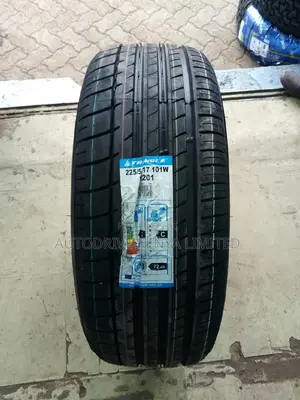 Triangle 225/55r17 101W.