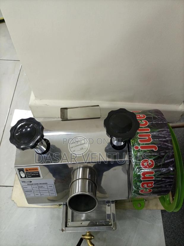 Manual Sugarcane Juice Extractor - thumbnail 3