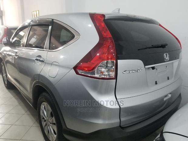 Honda CR-V 2015 Silver - thumbnail 2