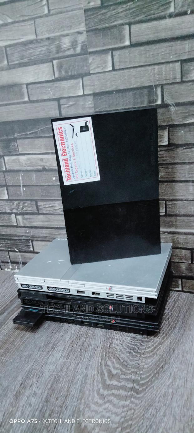 Playstation 2+ Two Pads +10 Games - thumbnail 3