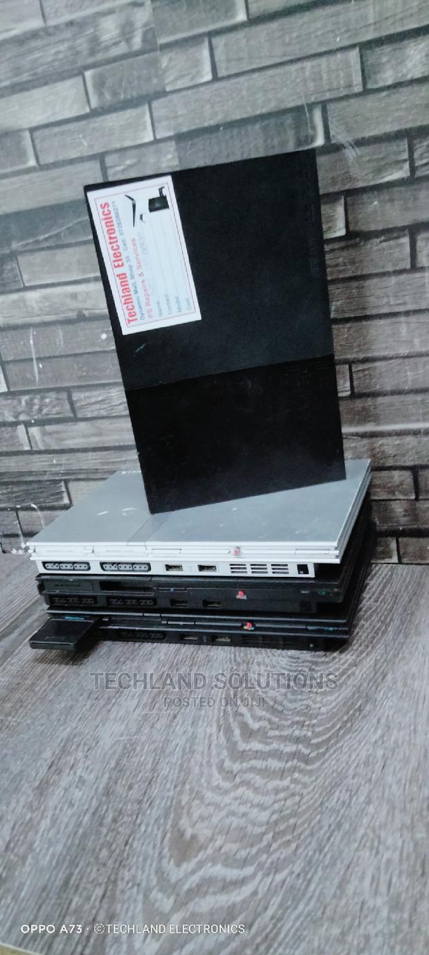Playstation 2+ Two Pads +10 Games - thumbnail 2