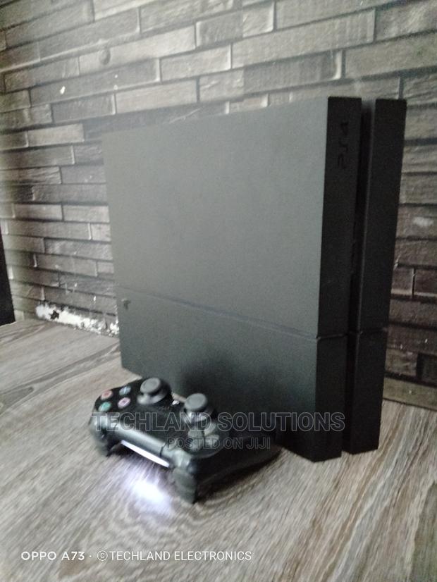 Playstation 4 , 500gb - thumbnail 3