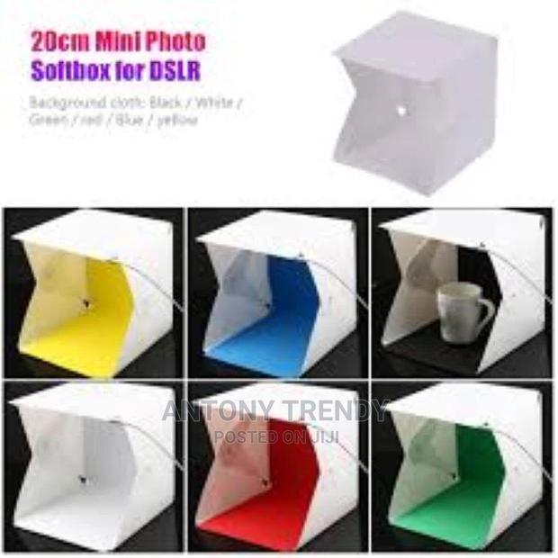 All Colours Available Portable 20x20cm Mini Folding Lightbox