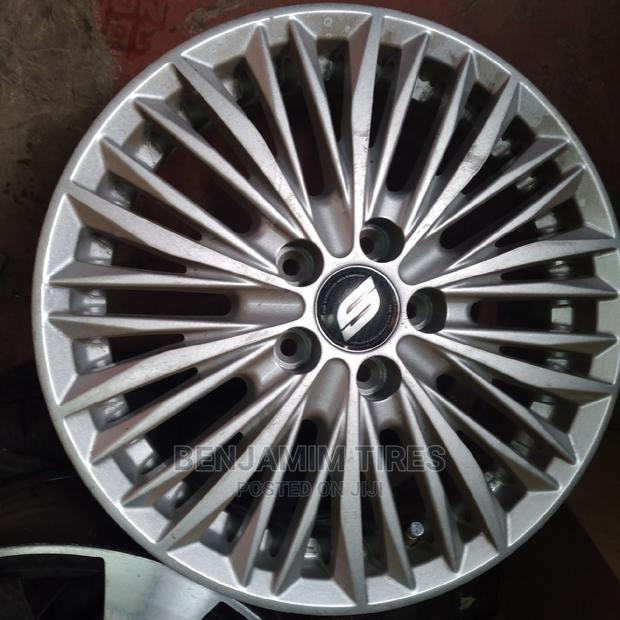 Strong and Durable Alloy Rims Size 15 Inch 5 Holes Set.