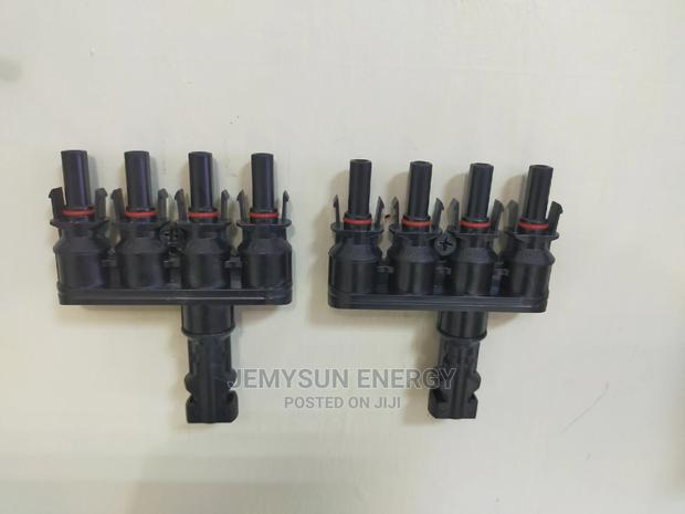 Y- 4 Branch Mc4 Connectors - main view