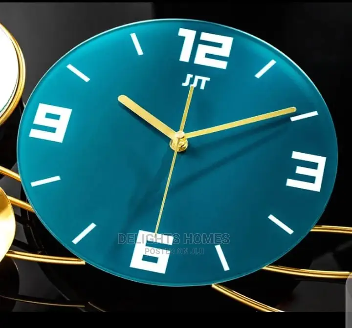Classy Wall Clock/Wall Decor*