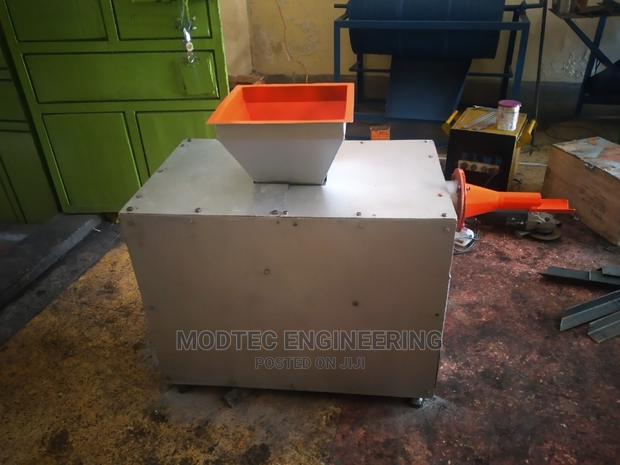 Charcoal Briquette Machine - thumbnail 4