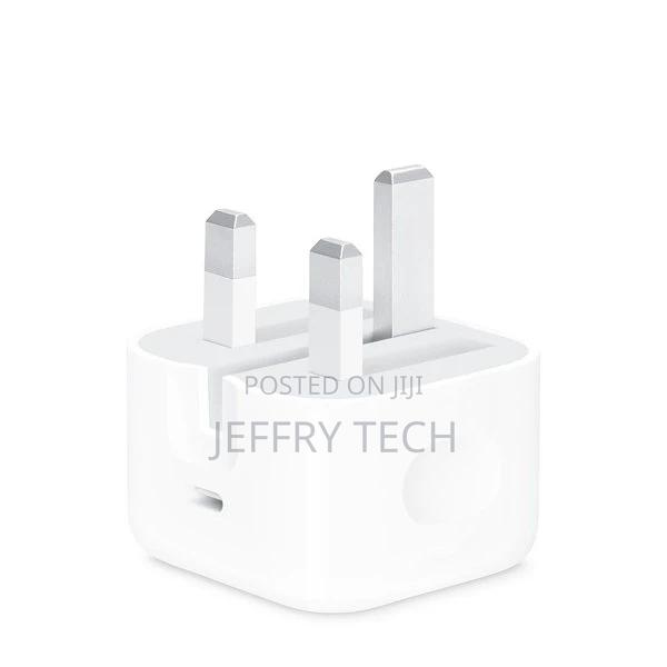 Apple 18W USB-C Power Adapter - thumbnail 2