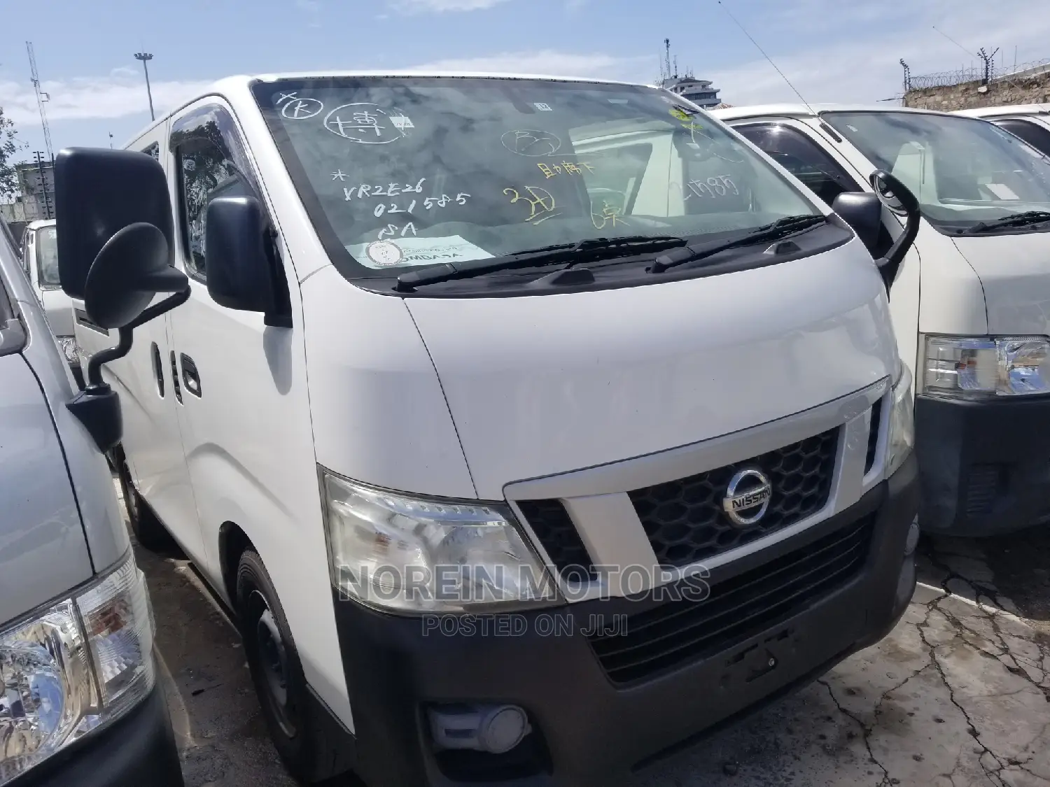 Nissan Caravan (Urvan) 2015 White