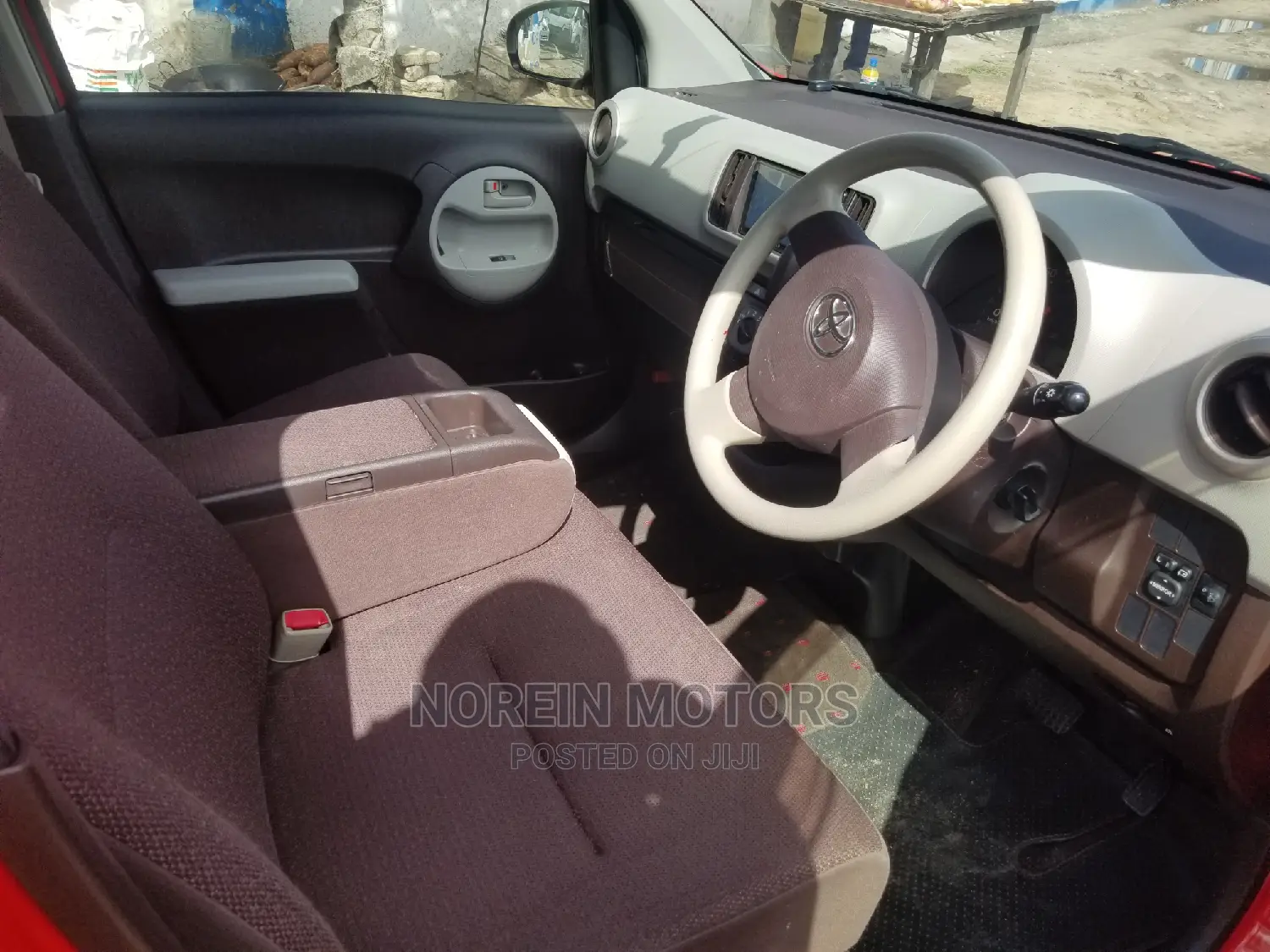 Toyota Passo 2015 Red