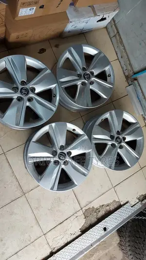 Hurrier New Shape Original Rims 17 Inch Set Silver