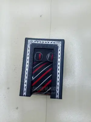 Stripped Tie