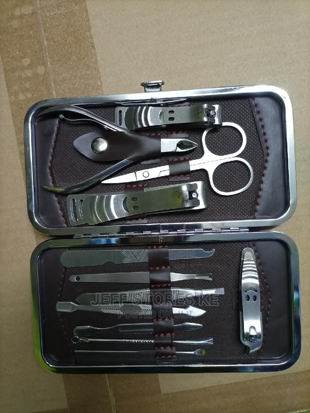 12 Piece Manicure Set - thumbnail 3