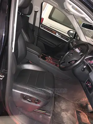 Volkswagen Touareg 2015 Black