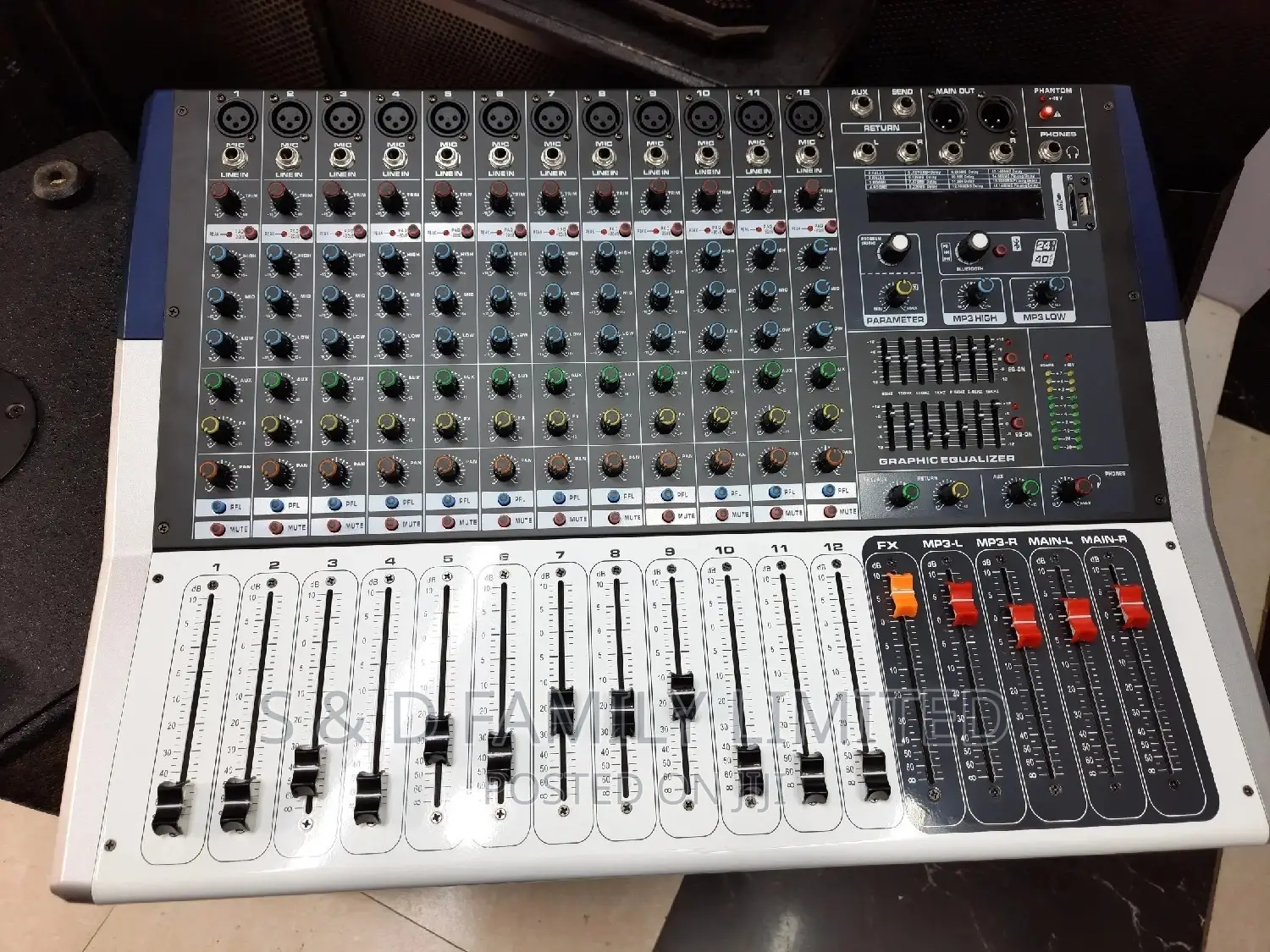Sound Kingdom 12 Channels Mixer