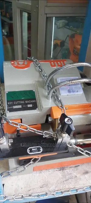 Key Cutting Machine