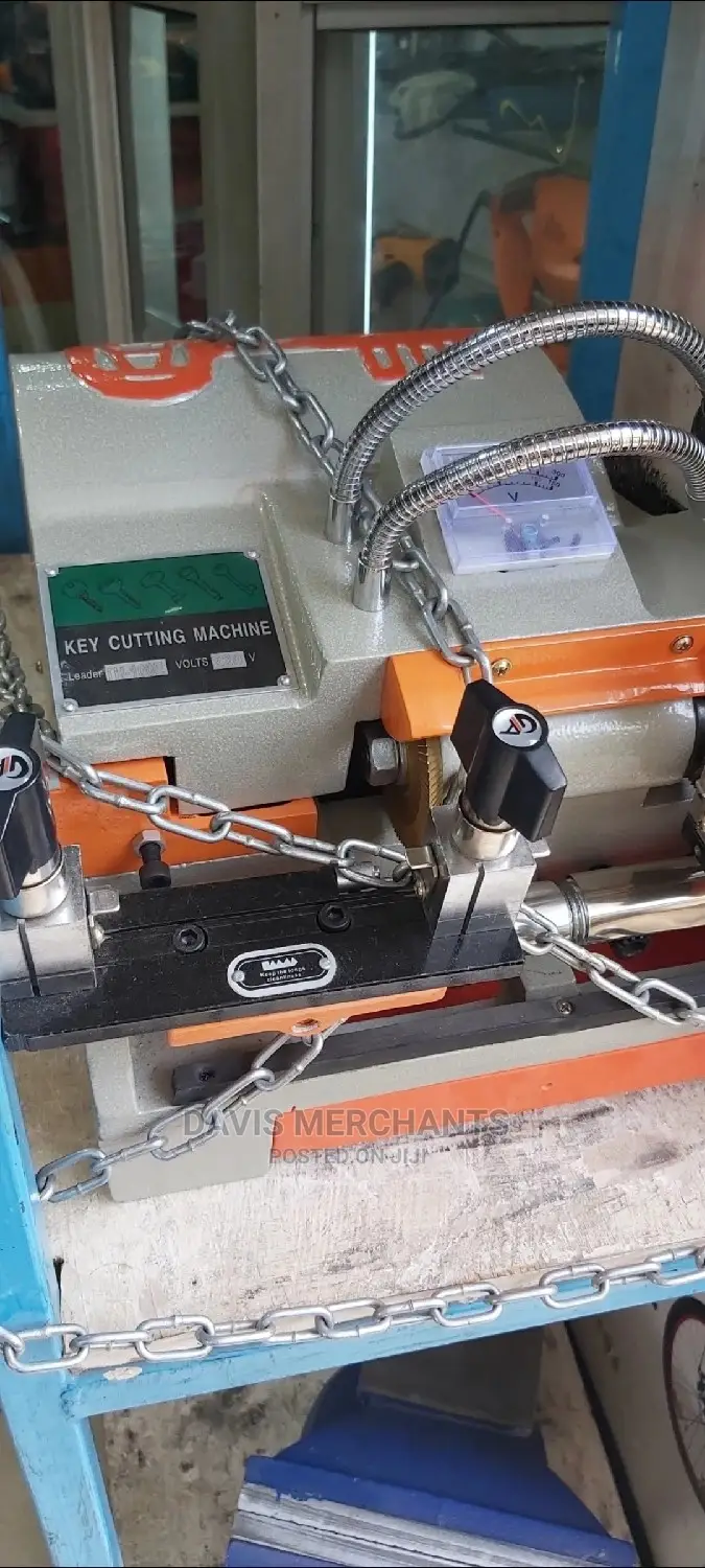 Key Cutting Machine