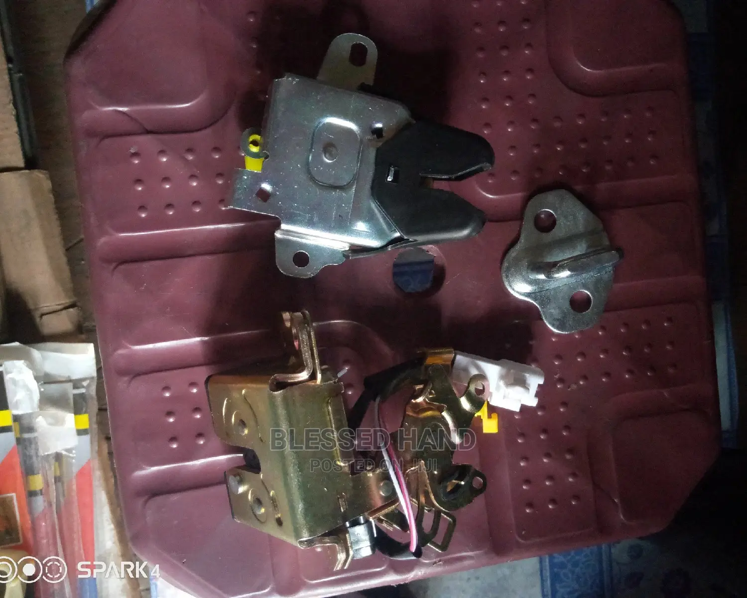 Bootlocks and Their Catchers for Nze,Saloon Cars,Probox, Etc