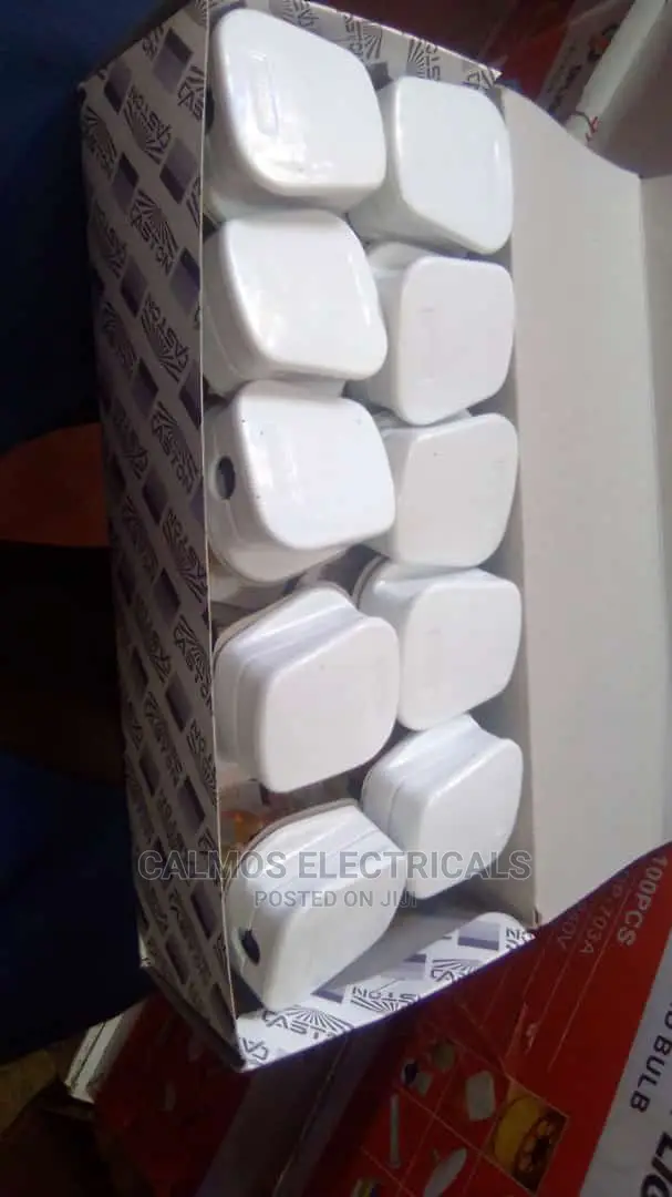 13A Top Plugs