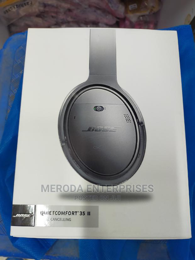 Noise Cancelling Headphones - thumbnail 3