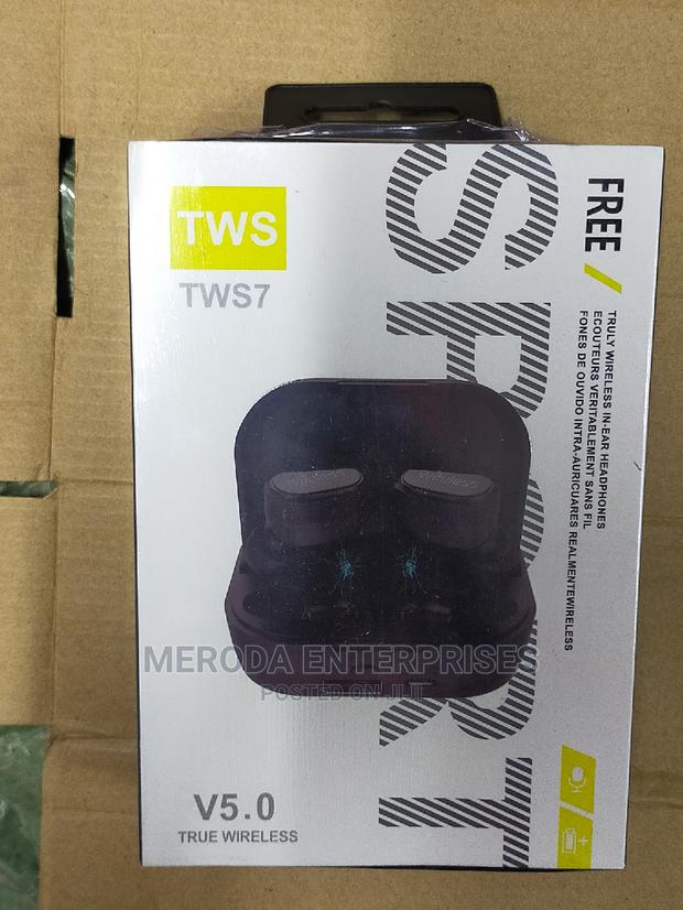 TWS V5.0 Wireless Headphones - thumbnail 3