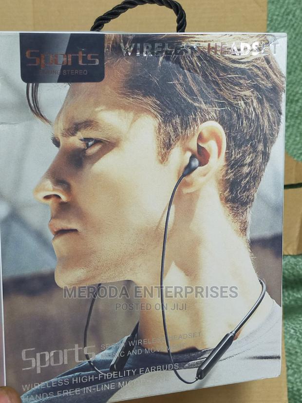 Wireless Sports Headset - main view